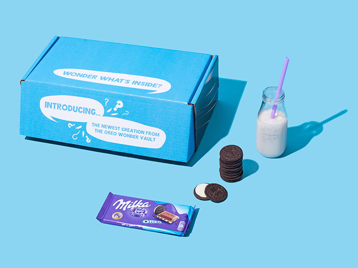 Cookies and milk by Oreo, custom mailer box by Packlane